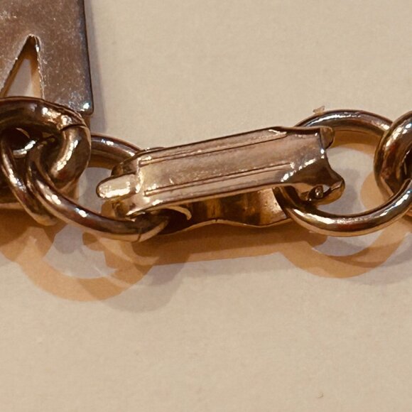 Vintage Knott's Berry Farm Charm Bracelet Gold Tone - Picture 6 of 7